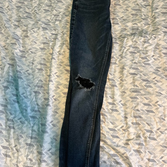 Old Navy rockstar super skinny jeans - Picture 5 of 6